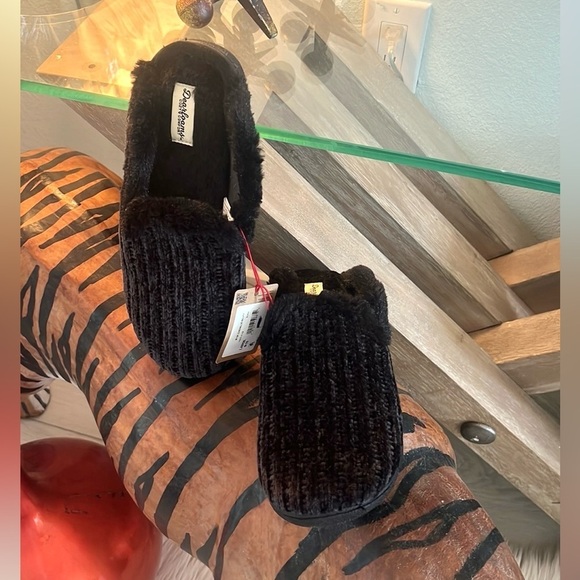 NWT Dearform,Chenille Rubber-Soled Slippers in Black, GREAT GIFT! Size 9-10 - Picture 4 of 7